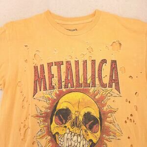 Metallica Band Crew Neck Graphic Short Sleeve T Shirt Mens Size Small S Yellow